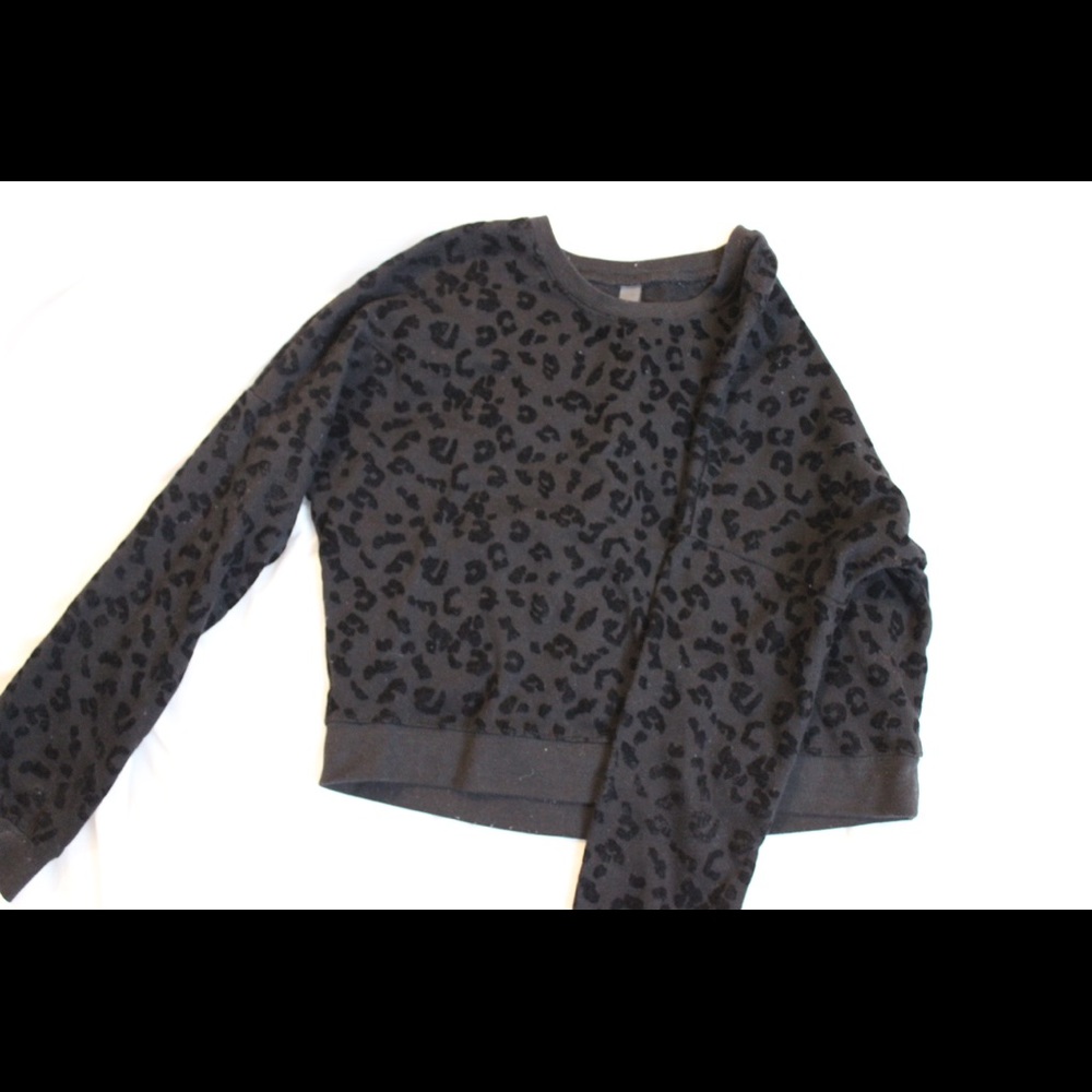 leopard crewneck